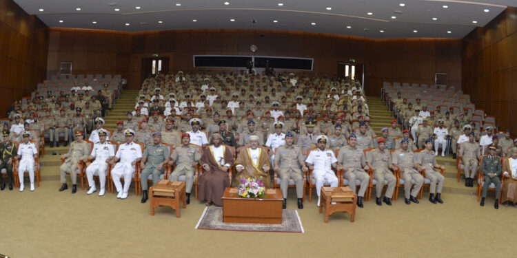 تخريج الدورة ال35 لكلية القيادة والأركان المشتركة بأكاديمية الدراسات الإستراتيجية والدفاعية 1 تخريج الدورة ال35 لكلية القيادة والأركان المشتركة بأكاديمية الدراسات الإستراتيجية والدفاعية