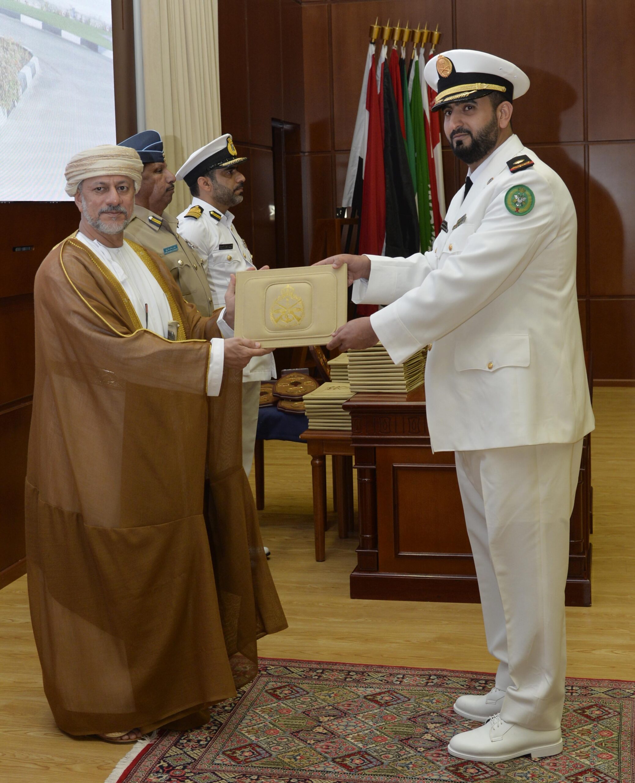 تخريج الدورة ال35 لكلية القيادة والأركان المشتركة بأكاديمية الدراسات الإستراتيجية والدفاعية 2 62d7ee3c9dcbf scaled