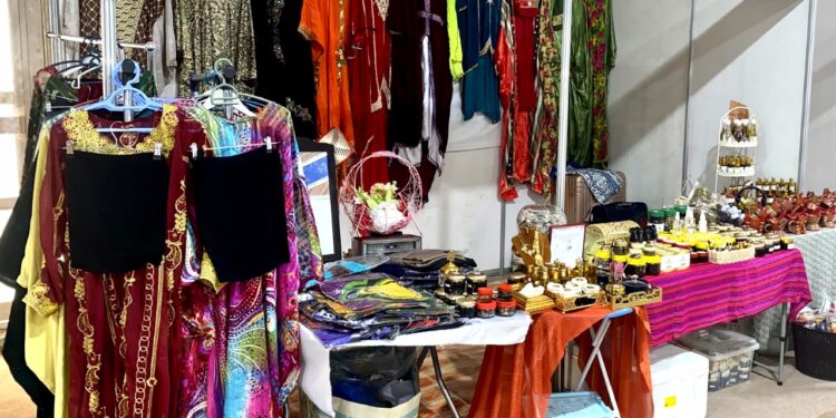 افتتاح معرض “حِرف عُمان” بقرية سمهرم السياحية بصلالة