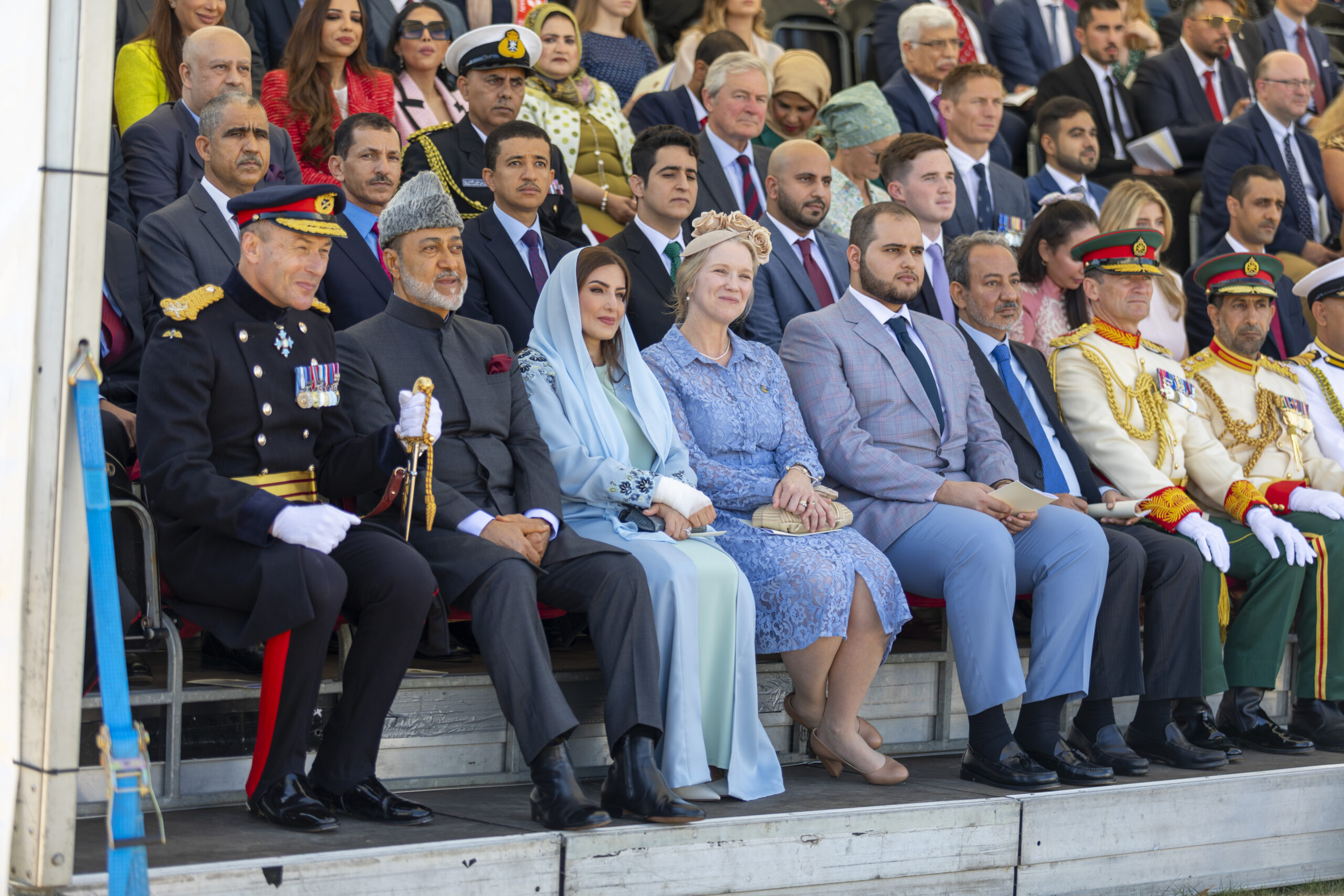 جلالةُ السُّلطان يشمل برعايته السامية الكريمة حفل تخريج ضُبّاط أكاديمية ساندهيرست 4 62dc4c807235f scaled