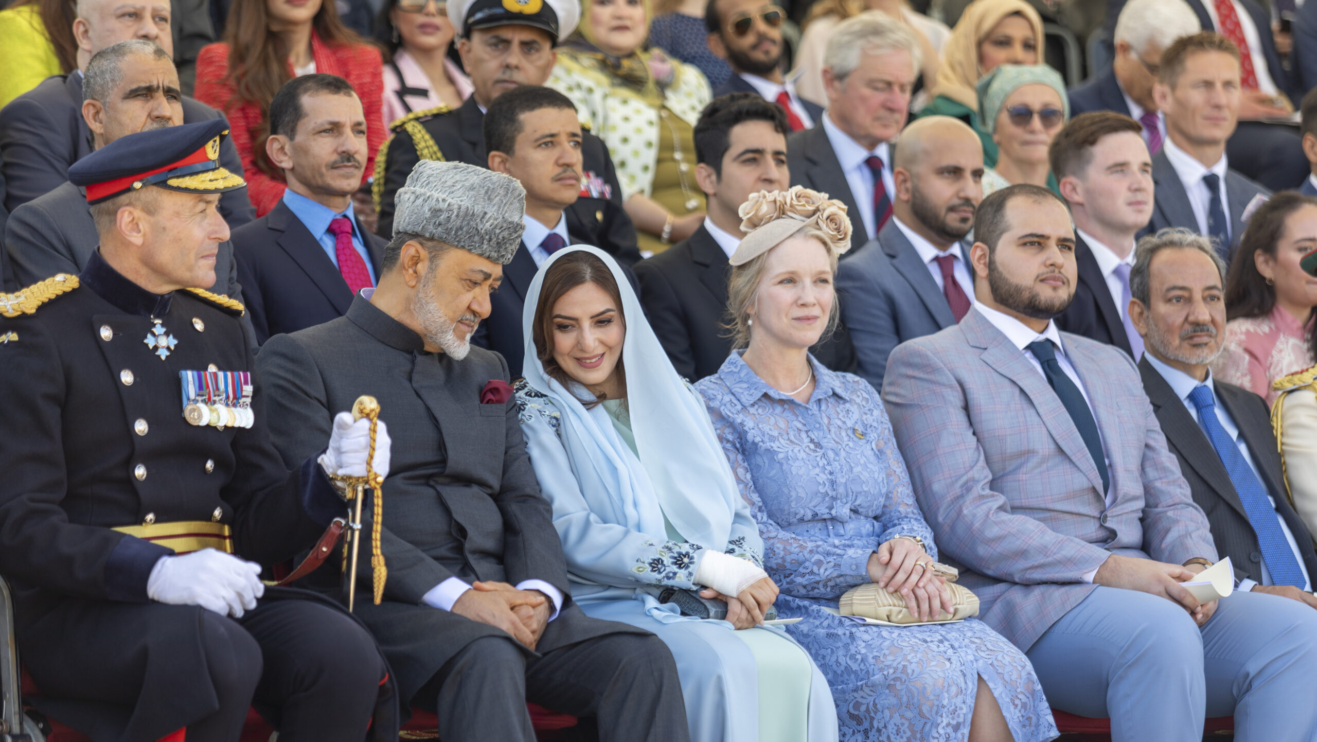 جلالةُ السُّلطان يشمل برعايته السامية الكريمة حفل تخريج ضُبّاط أكاديمية ساندهيرست 10 62dc4d1c51549 scaled