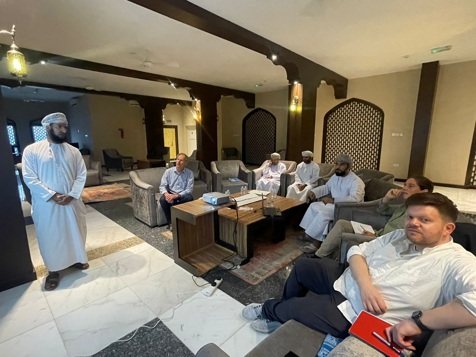 مختصون ألمان بمحميات الإنسان والمحيط الحيوي يزورون ولاية الجبل الأخضر