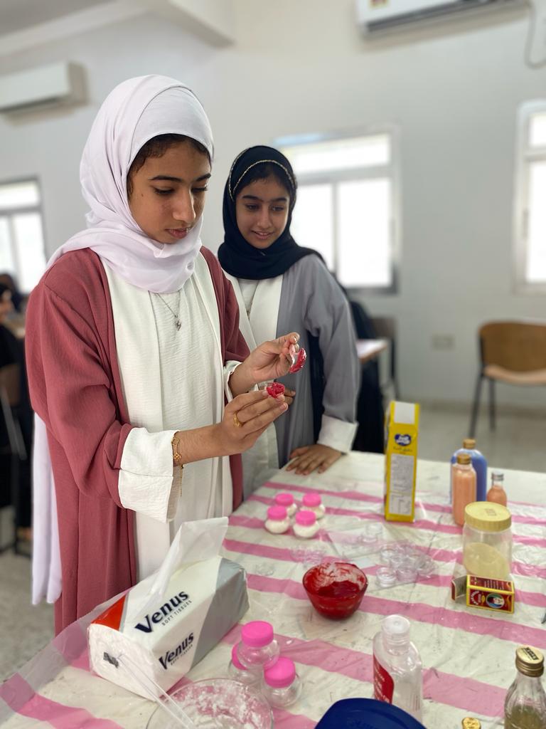 تعليمية الداخلية تفتتح البرنامج الصيفي لطلبة المدارس 2 62e6231fd5536