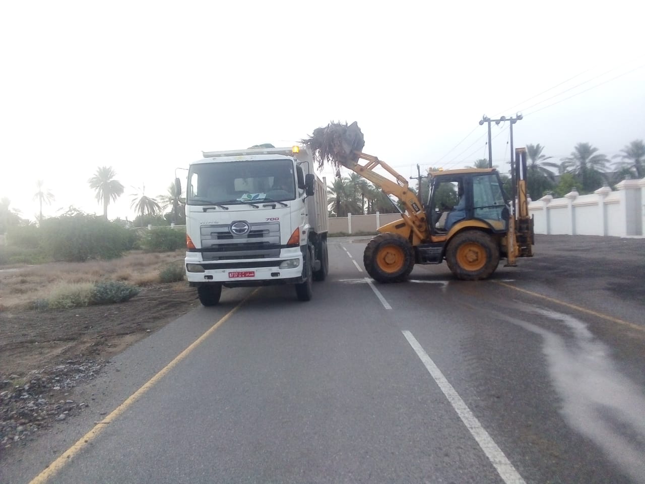 العمل بوتيرة سريعة لاستعادة كافة خدمات النفايات بمحافظة مسندم