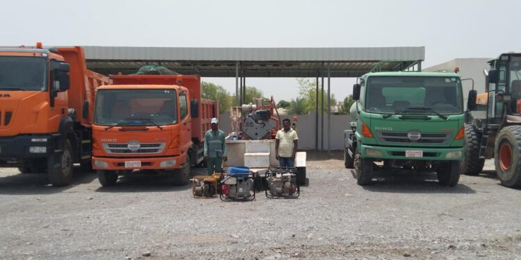 استعدادات بلدية الخابورة للحالة المدارية المتوقعة في بحر العرب 1 استعدادات بلدية الخابورة للحالة المدارية المتوقعة في بحر العرب