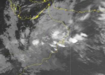 ضعف وتراجع المنخفض المداري إلى منطقة ضغط جوي