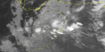 ضعف وتراجع المنخفض المداري إلى منطقة ضغط جوي
