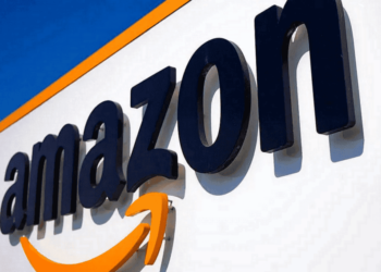شركة أمازون تقاضي الآلاف من مسؤولي مجموعات فيسبوك بسبب تقييمات مزيفة