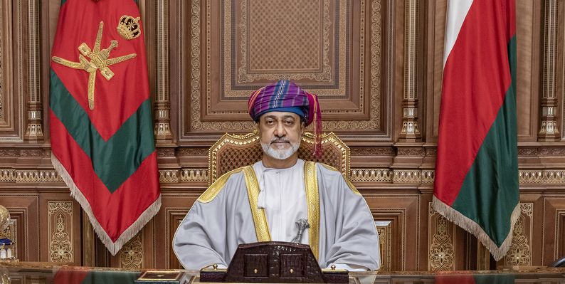 جلالة السلطان يهنئ الرئيس الجزائري بمناسبة ذكرى استقلال بلاده