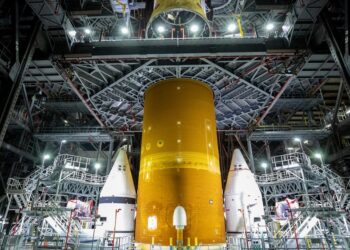 ناسا تعلن عن التواريخ المحتملة لبدء اختبار مهمة أرتميس إلى القمر