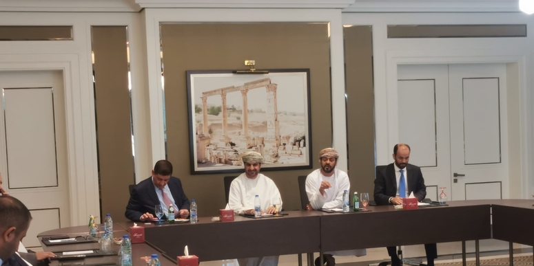 وفدٌ من فرع غُرفة تجارة وصناعة عُمان بمحافظة ظفار يختتم زيارته للأردن