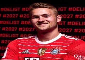 بايرن ميونيخ يتعاقد رسميًّا مع النيذرلاندي ليخت