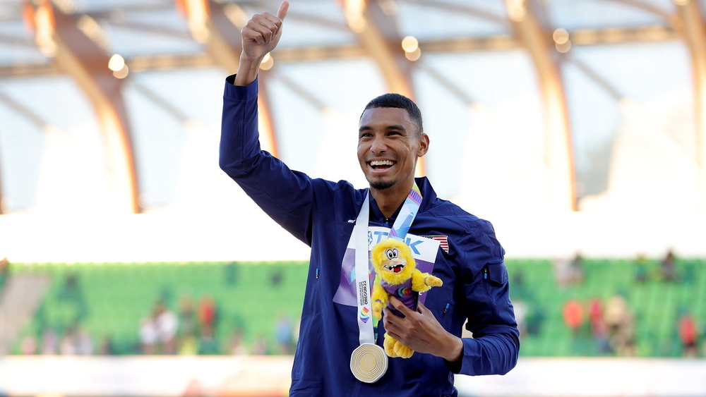 الأمريكي مايكل نورمان يُتوّج أخيرا بذهبية سباق 400 متر ببطولة العالم