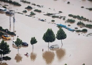 الأمطار الغزيرة تغمر قرى في شرق أقصى روسيا جراء تغير المناخ