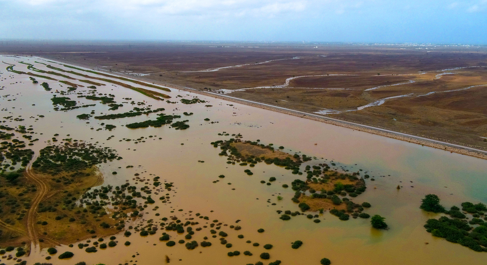 سد وادي عاهن بولاية صحار يحتفظ بمياه الأمطار والأودية