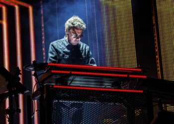 “بي ام جي” تستحوذ على حقوق أعمال الفنان الفرنسي جان ميشال جار