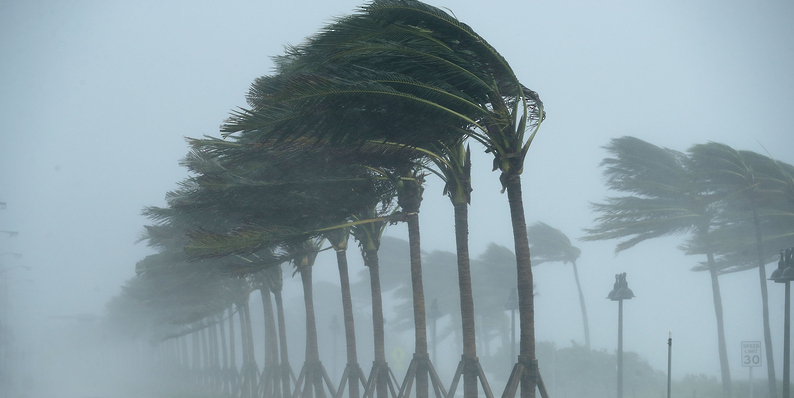 “بوني” تتحول إلى إعصار من الفئة الأولى قبالة ساحل المكسيك