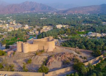 قلعة الرستاق.. معلمٌ أثريٌّ حضاريٌّ وتحفة معمارية