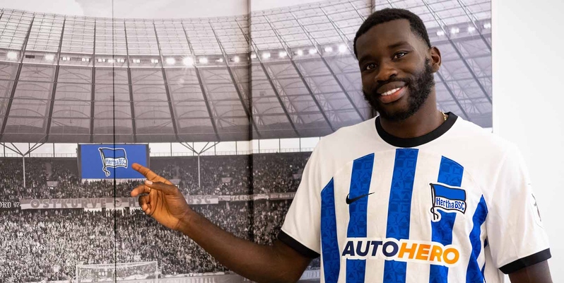 هيرتا برلين يضم المهاجم الفرنسي فيلفريد كانجا