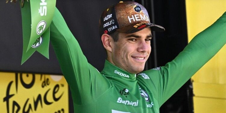 الدراج البلجيكي فان أيرت يفوز بالمرحلة الثامنة من طواف فرنسا 1 الدراج البلجيكي فان أيرت يفوز بالمرحلة الثامنة من طواف فرنسا