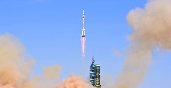 الصين تُطلِق 6 أقمار صناعية جديدة إلى الفضاء