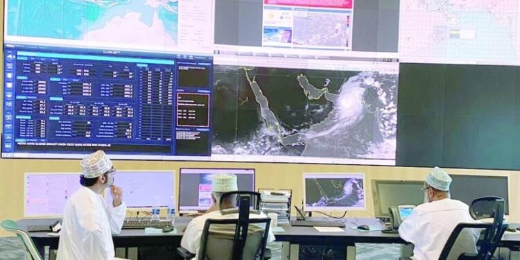 احتمال تكوّن منخفض مداري في بحر العرب بالقرب من السواحل الهندية