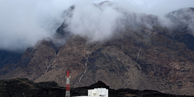 هطول أمطار بين المتوسطة والخفيفة على ولاية السيب