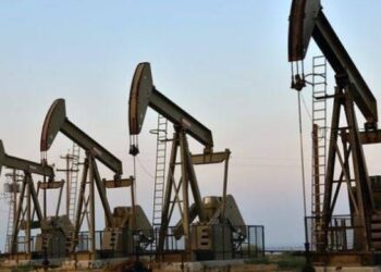 أسعار النفط تتراجع بعد ثلاثة أيام من الارتفاع