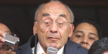 وفاة رئيس المكسيك الأسبق إيشيفيريا عن عمر ناهز 100 عام