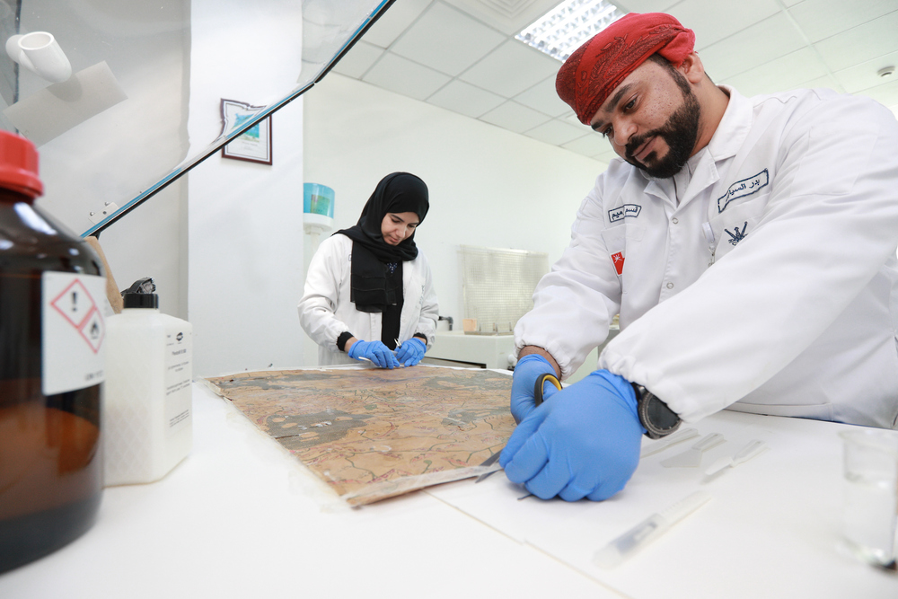 “الوثائق والمحفوظات الوطنية” تتمكّن من ترميم وصيانة نسخة لخريطة “صورة الأرض” للإدريسي