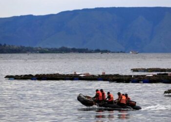 العثور على 9 جثث بعد غرق عبّارة في إندونيسيا