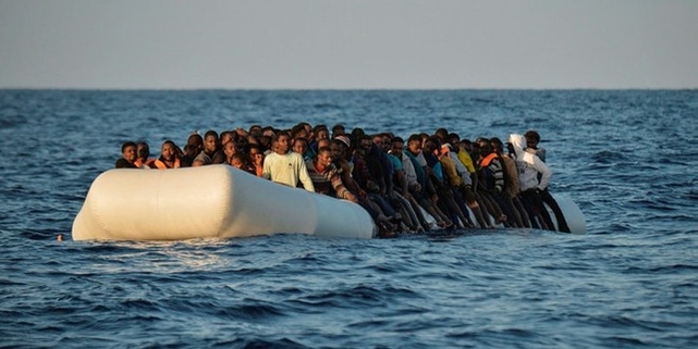 مصرع 22 مهاجرًا  قبالة شواطئ ليبيا