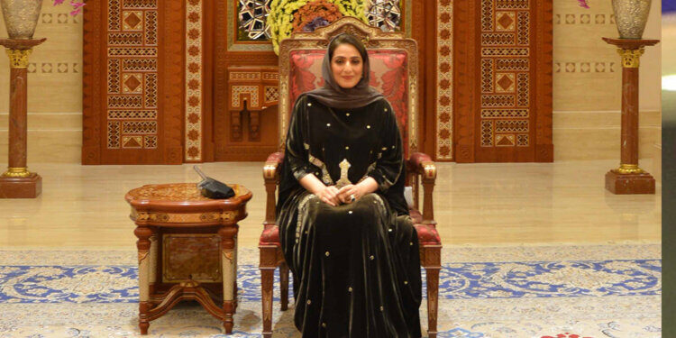 السيدة الجليلة تهنئ طلبة دبلوم التعليم العام