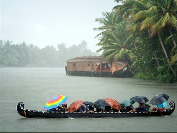Heavy rains claim 10 lives in Kerala