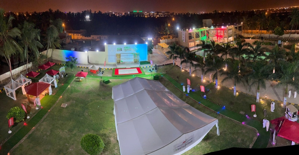 مخيم النجوم بصلالة.. زخم في ترويج موسم الخريف