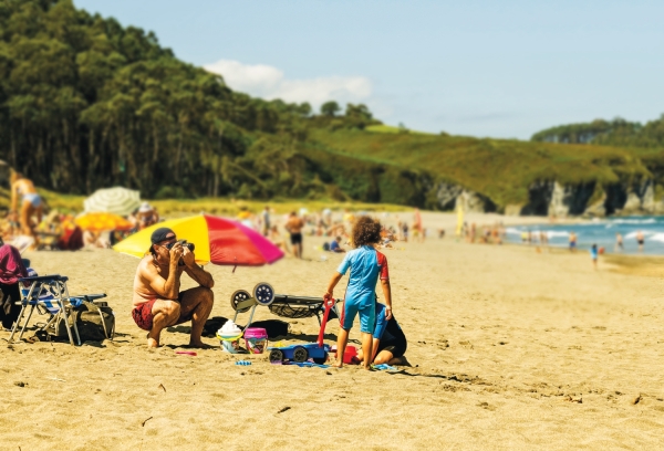 Golden Sand, Calm Waters and Dramatic Dunes: 5 Family Beaches in Europe