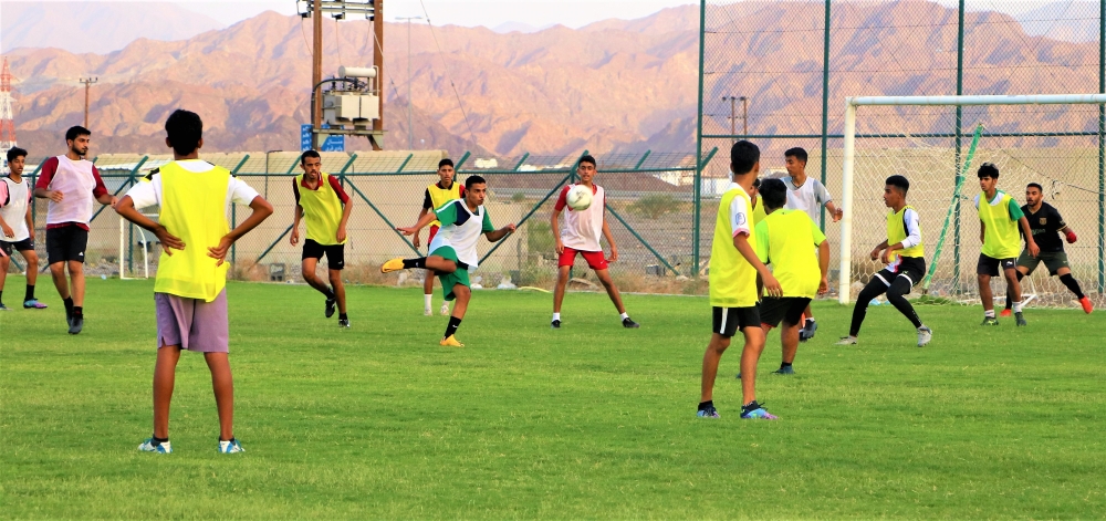 تواصل تجارب الأداء لشباب نادي سمائل