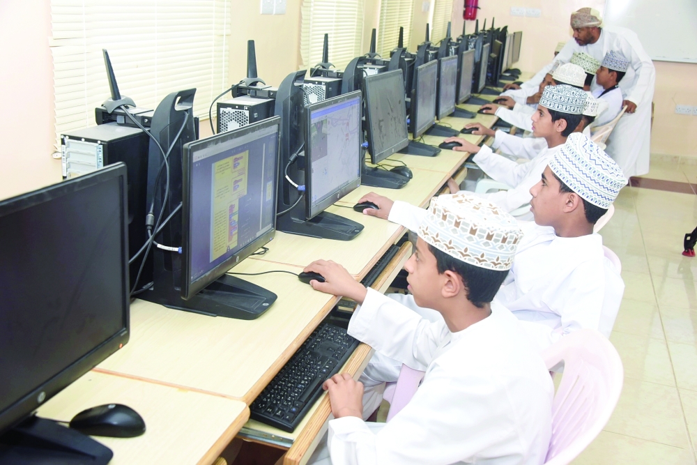 البرامج الصيفية ترسيخ لقيم المواطنة وصقل للمواهب 8 البرامج الصيفية ترسيخ لقيم المواطنة وصقل للمواهب