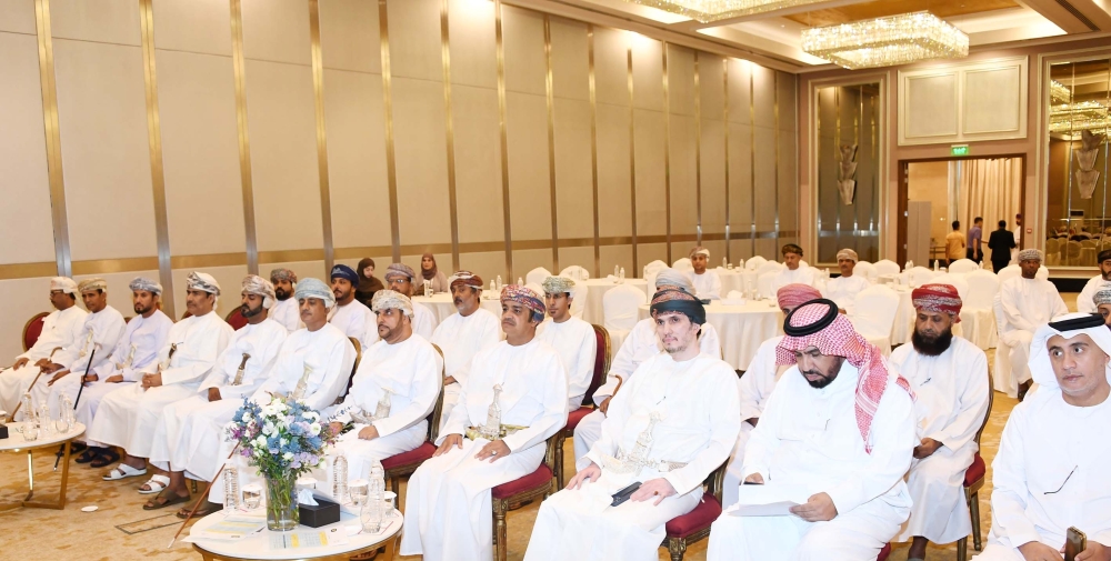 “استمرار العمل الإعلامي في ظروف الأزمات والكوارث” حلقة عمل بصلالة