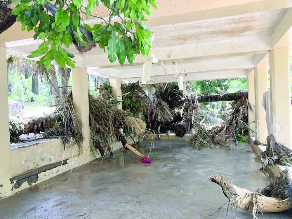 تأثر 25 فلجا وزيارة 442 مزرعة ومربيا للثروة الحيوانية