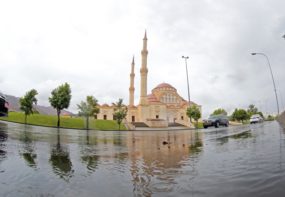 الخميس .. احتمالية تشكل منخفض مداري شرق بحر العرب