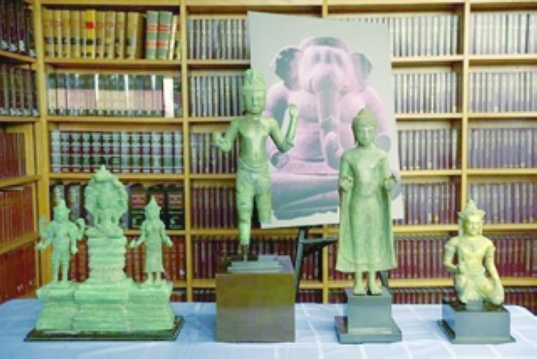 United States returns to Cambodia 30 antiquities looted from historic sites