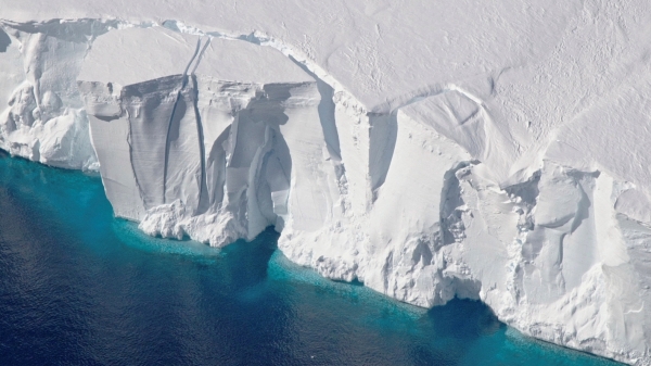World's largest ice sheet crumbling faster