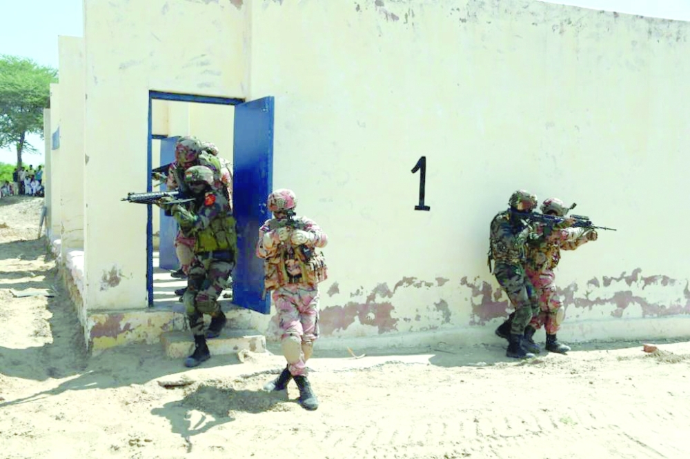 تنفيذ البيان العملي لختام فعاليات التمرين العسكري العماني الهندي المشترك