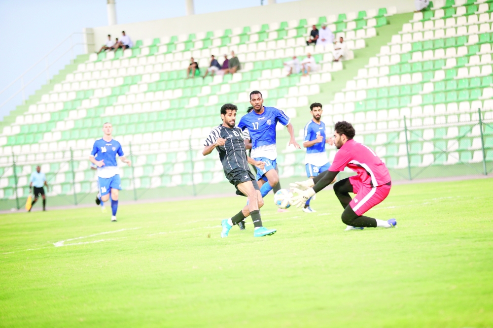صحار يكشف عن جاهزيته للدوري بالفوز وديا على صحم