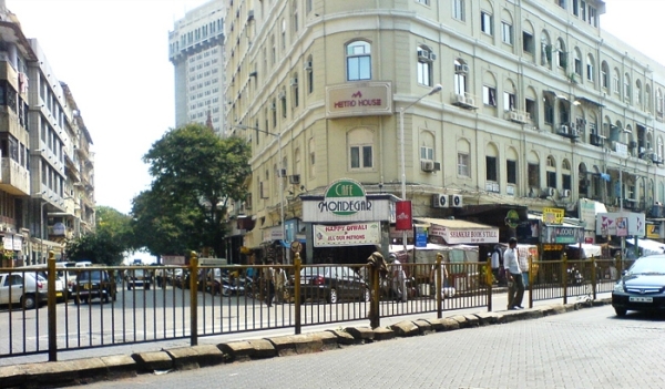 Citizens robbed in Mumbai: Consulate following up