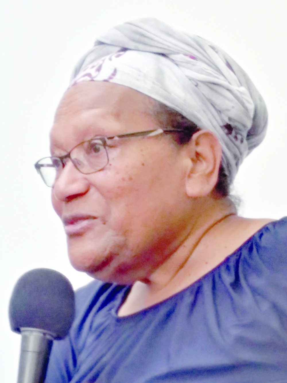 وفاة رائدة الأدب والحركة الاستقلالية في كاليدونيا