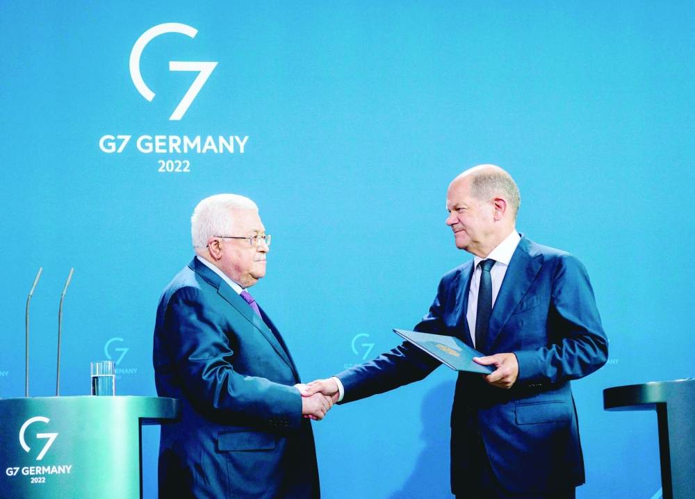 شولتس يرفض استخدام “فصل عنصري” لوصف اجراءات الاحتلال في الاراضي الفلسطينية