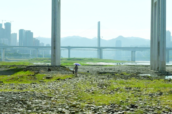 China races to alleviate drought and power cuts amid record heatwave