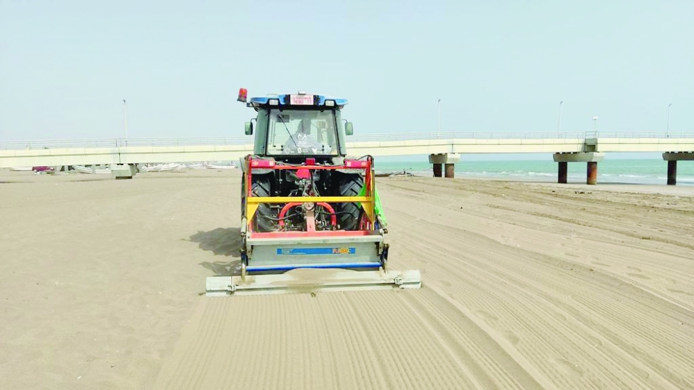 تهيئة الشواطيء و الأماكن الترفيهية بالخابورة